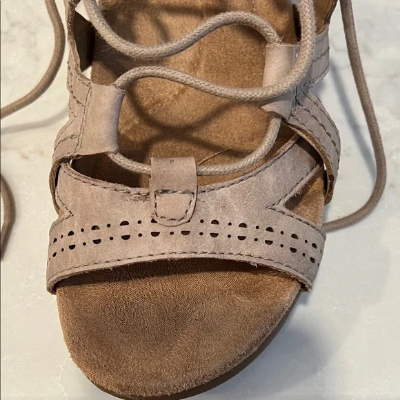 Earth Origins THE CORIE Lace-Up Sandals -CoCo Nubuck Adjustable Powerpath Foot - Picture 10 of 10